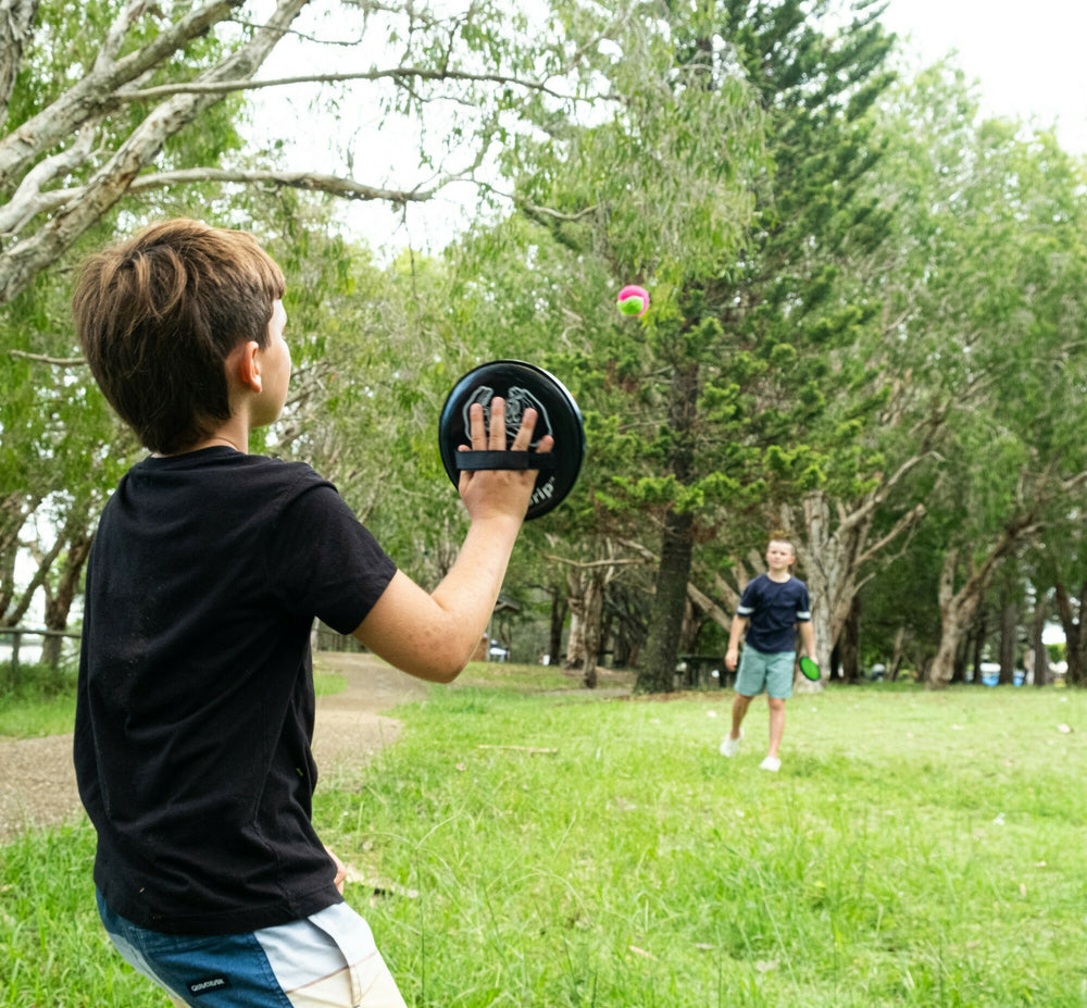 Cooee Klettballspiel Klettball Set mit 2 Fangscheiben 1 Bälle